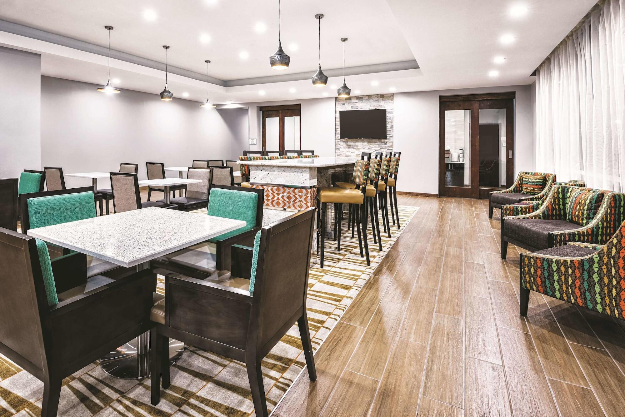 Hotel La Quinta By Wyndham San Antonio By Frost Bank Center Extérieur photo